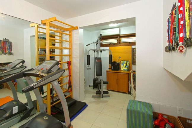 Imagem Casa com 3 Quartos à Venda, 355 m² em Santo Antônio - Porto Alegre
