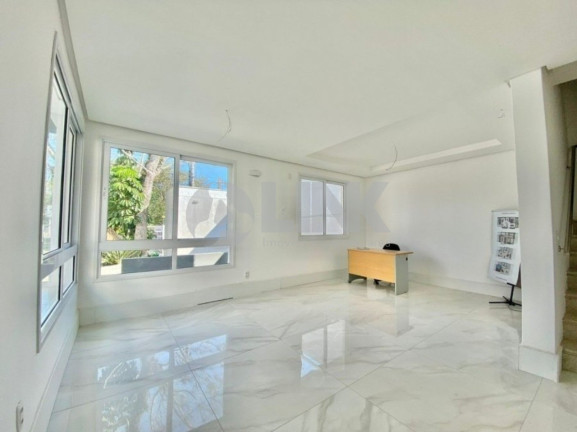 Imagem Imóvel com 3 Quartos à Venda, 154 m² em Vila Assunção - Porto Alegre Imagem Imóvel com 3 Quartos à Venda, 154 m² em Vila Assunção - Porto Alegre