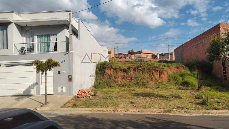 Imagem Terreno à Venda, 250 m² em Lívia Ii - Botucatu Imagem Terreno à Venda, 250 m² em Lívia Ii - Botucatu