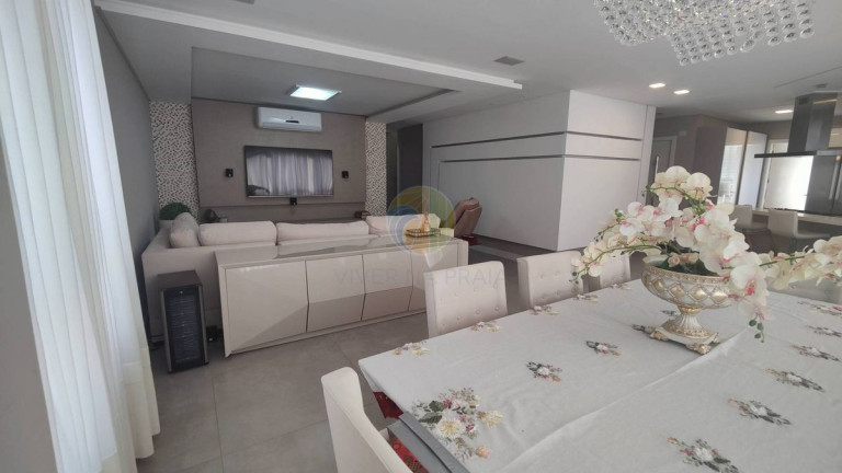 Imagem Apartamento com 3 Quartos à Venda, 236 m² em Pioneiros - Balneário Camboriú Imagem Apartamento com 3 Quartos à Venda, 236 m² em Pioneiros - Balneário Camboriú
