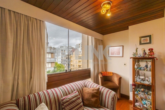 Imagem Imóvel com 3 Quartos à Venda, 275 m² em Rio Branco - Porto Alegre