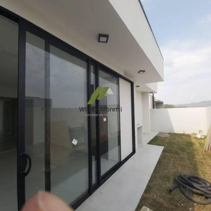 Imagem Casa de Condomínio com 3 Quartos à Venda, 162 m²