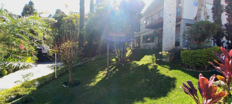 Imagem Casa com 4 Quartos à Venda, 550 m² em Golfe - Teresópolis Imagem Casa com 4 Quartos à Venda, 550 m² em Golfe - Teresópolis