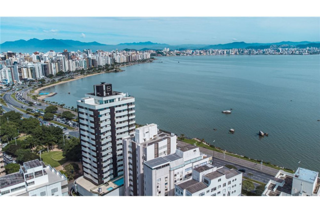 Imagem Imóvel com 3 Quartos à Venda,  em Agronômica - Florianópolis