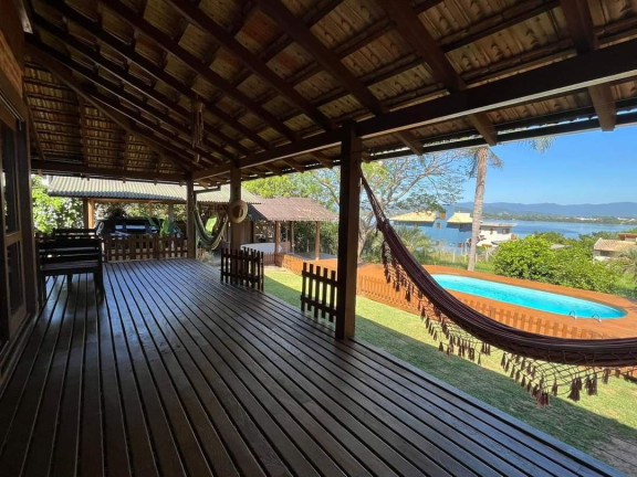 Imagem Casa com 3 Quartos à Venda, 200 m² em Ibiraquera - Imbituba