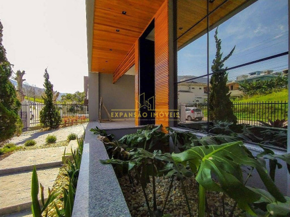 Imagem Casa com 3 Quartos à Venda, 216 m² em Pedra Branca - Palhoça Imagem Casa com 3 Quartos à Venda, 216 m² em Pedra Branca - Palhoça
