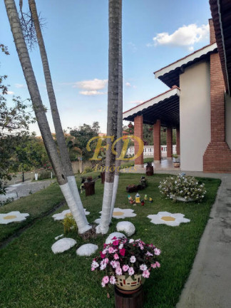 Imagem Chácara com 6 Quartos à Venda, 1.390 m² em Piracaia Imagem Chácara com 6 Quartos à Venda, 1.390 m² em Piracaia