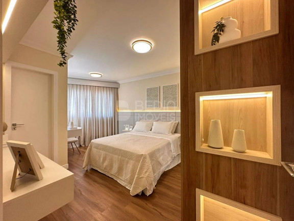 Imagem Apartamento com 3 Quartos à Venda, 110 m² em Centro - Balneário Camboriú Imagem Apartamento com 3 Quartos à Venda, 110 m² em Centro - Balneário Camboriú