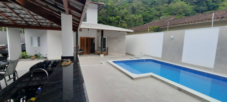 Imagem Casa com 3 Quartos à Venda, 200 m² em Cocanha - Caraguatatuba