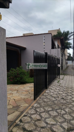 Imagem Casa com 3 Quartos à Venda, 290 m² em Centro - Ubatuba Imagem Casa com 3 Quartos à Venda, 290 m² em Centro - Ubatuba