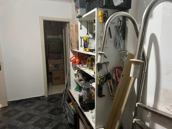 Imagem Casa com 5 Quartos à Venda, 272 m² em Caravelle - Londrina