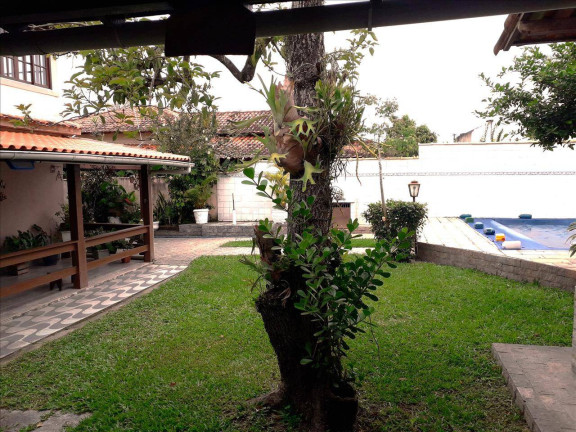 Imagem Casa com 6 Quartos à Venda, 450 m² em Fazendinha - Araruama Imagem Casa com 6 Quartos à Venda, 450 m² em Fazendinha - Araruama