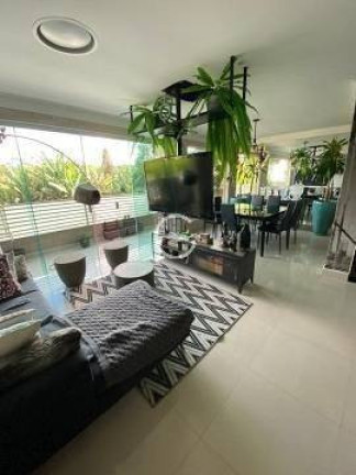 Casa de Condomínio com 3 Quartos à Venda, 360 m² em Brooklin - São Paulo