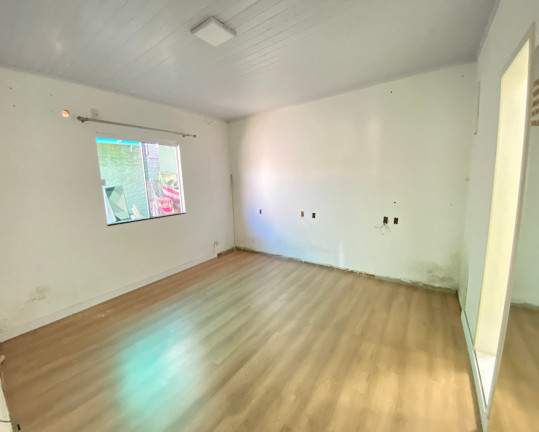 Imagem Sobrado com 3 Quartos para Alugar, 120 m² em Jardim Maluche - Brusque
