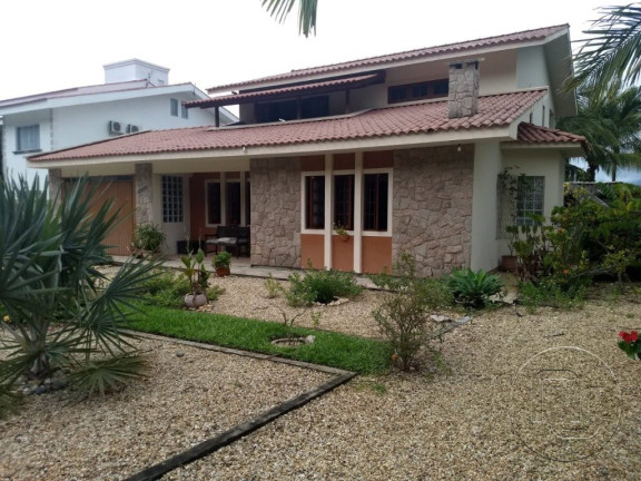 Casa com 4 Quartos à Venda, 300 m² em Ponta De Baixo - São José