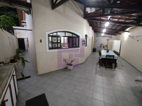 Imagem Casa com 4 Quartos à Venda, 550 m² em Pitangueiras - Guarujá Imagem Casa com 4 Quartos à Venda, 550 m² em Pitangueiras - Guarujá
