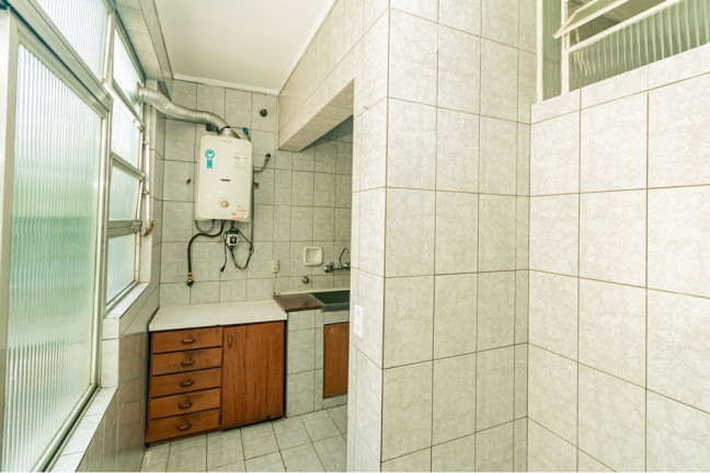 Imagem Imóvel com 2 Quartos à Venda, em Auxiliadora - Porto Alegre Imagem Imóvel com 2 Quartos à Venda, em Auxiliadora - Porto Alegre