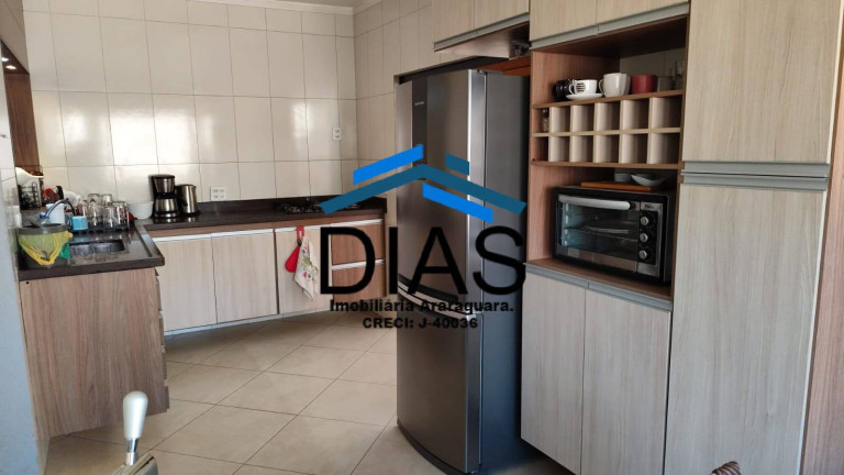 Imagem Casa com 3 Quartos à Venda, 241 m² em Jardim Gardênias - Araraquara Imagem Casa com 3 Quartos à Venda, 241 m² em Jardim Gardênias - Araraquara
