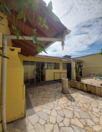 Imagem Casa com 6 Quartos à Venda, 360 m² em Centro - Ubatuba Imagem Casa com 6 Quartos à Venda, 360 m² em Centro - Ubatuba