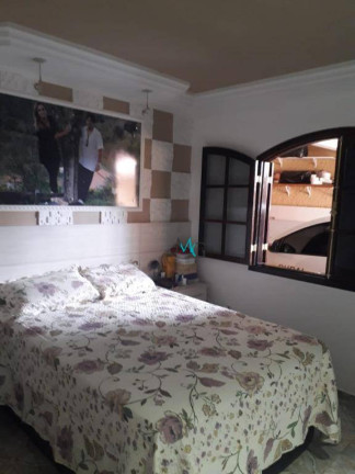 Imagem Casa com 4 Quartos à Venda, 319 m² em Campo Grande - Rio De Janeiro Imagem Casa com 4 Quartos à Venda, 319 m² em Campo Grande - Rio De Janeiro