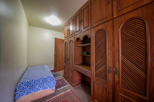 Imagem Casa com 4 Quartos à Venda, 352 m² em Petrópolis - Porto Alegre Imagem Casa com 4 Quartos à Venda, 352 m² em Petrópolis - Porto Alegre