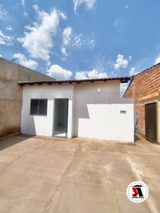 Casa com 2 Quartos à Venda,  em Novo Horizonte - Porto Velho