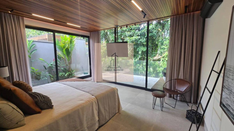Imagem Casa de Condomínio com 4 Quartos à Venda, 349 m²