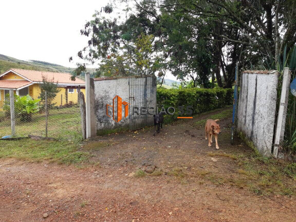 Imagem Chácara com 2 Quartos à Venda, 1.120 m² em Pocinhos Do Rio Verde - Caldas Imagem Chácara com 2 Quartos à Venda, 1.120 m² em Pocinhos Do Rio Verde - Caldas