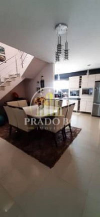 Sobrado com 2 Quartos à Venda, 10 m² em Santa Regina - Camboriú