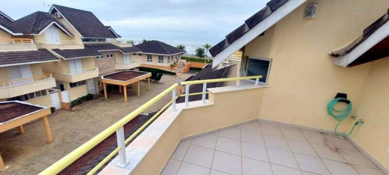 Imagem Casa com 4 Quartos à Venda, 230 m² em Peruíbe