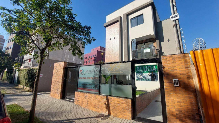 Apartamento com 2 Quartos para Alugar, 62 m² em Centro Cívico - Curitiba