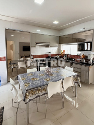 Imagem Casa com 3 Quartos à Venda, 235 m² em Areia Branca - Petrolina
