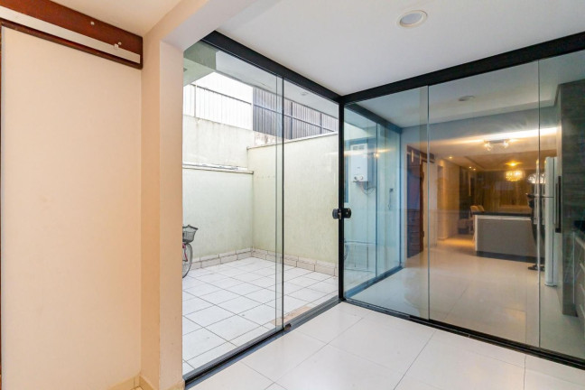 Imagem Casa com 3 Quartos à Venda, 135 m² em Jardim Das Américas - Curitiba Imagem Casa com 3 Quartos à Venda, 135 m² em Jardim Das Américas - Curitiba