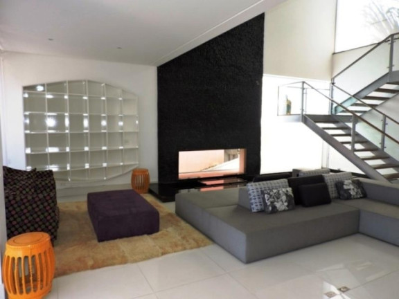Imagem Casa com 4 Quartos à Venda, 613 m² em Golf Village - Carapicuíba Imagem Casa com 4 Quartos à Venda, 613 m² em Golf Village - Carapicuíba