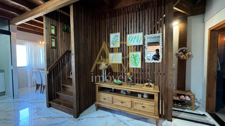 Imagem Casa com 4 Quartos à Venda, 261 m² em São Miguel (guaporanga) - Biguaçu Imagem Casa com 4 Quartos à Venda, 261 m² em São Miguel (guaporanga) - Biguaçu
