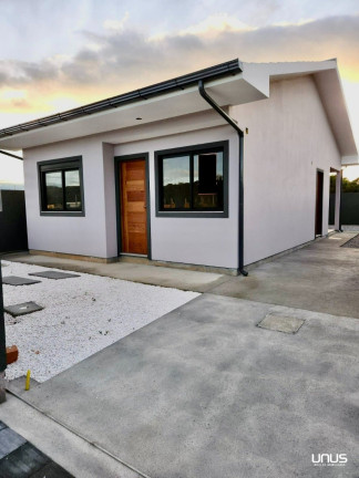 Casa com 2 Quartos à Venda, 200 m² em Forquilhas - São José