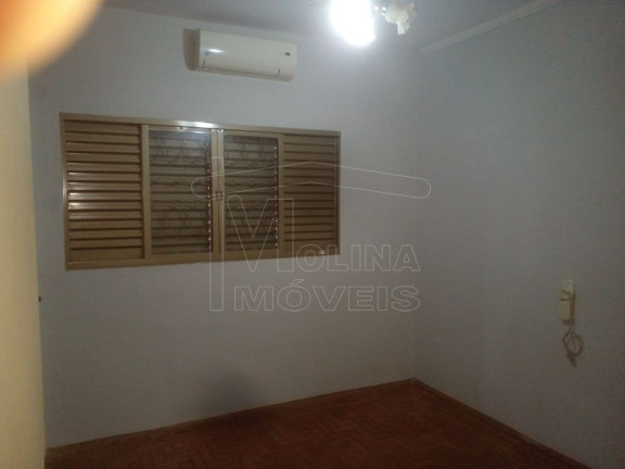 Imagem Casa com 3 Quartos para Alugar, em Centro - Araraquara Imagem Casa com 3 Quartos para Alugar, em Centro - Araraquara