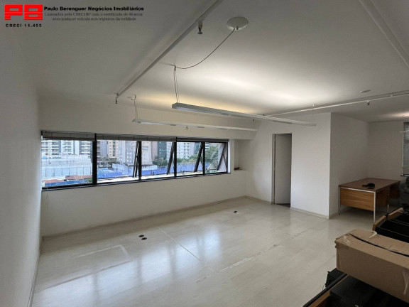 Sala Comercial à Venda, 43 m² em Vila Olímpia - São Paulo