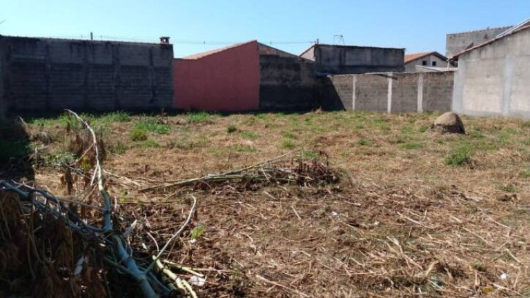 Terreno à Venda, 500 m² em Jardim Ana Rosa - Taubaté