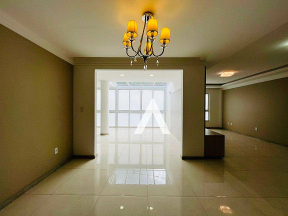 Imagem Casa com 4 Quartos à Venda, 320 m² em Alto - Teresópolis Imagem Casa com 4 Quartos à Venda, 320 m² em Alto - Teresópolis