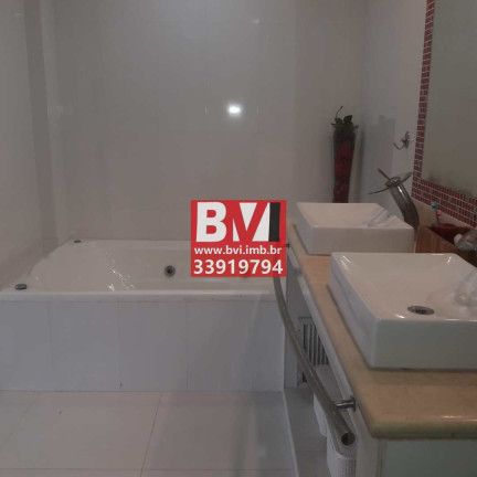 Imagem Casa com 3 Quartos à Venda, 90 m² em Olaria - Rio De Janeiro Imagem Casa com 3 Quartos à Venda, 90 m² em Olaria - Rio De Janeiro