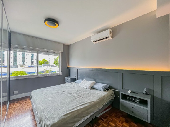 Imagem Imóvel com 3 Quartos à Venda, em Rio Branco - Porto Alegre Imagem Imóvel com 3 Quartos à Venda, em Rio Branco - Porto Alegre