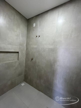 Imagem Casa com 3 Quartos à Venda, 160 m² em Atiradores - Joinville Imagem Casa com 3 Quartos à Venda, 160 m² em Atiradores - Joinville