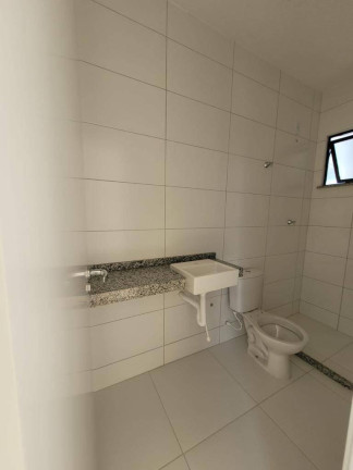 Imagem Casa com 2 Quartos à Venda,  em Feira De Santana