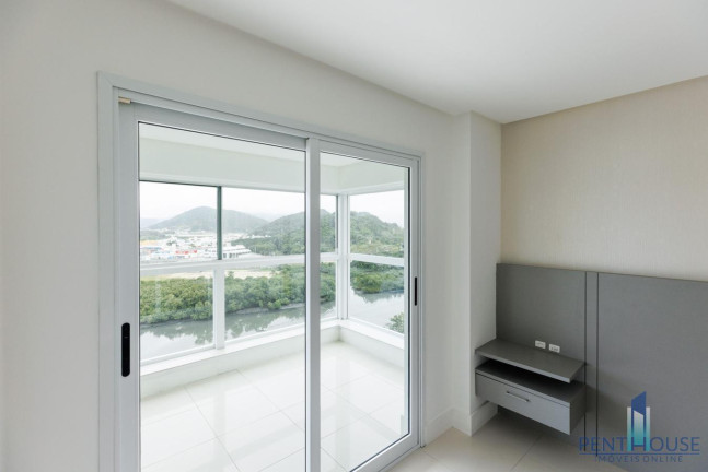 Imagem Apartamento com 3 Quartos à Venda, 121 m² em Centro - Balneário Camboriú Imagem Apartamento com 3 Quartos à Venda, 121 m² em Centro - Balneário Camboriú