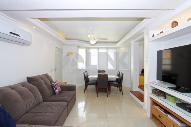 Imagem Imóvel com 3 Quartos à Venda, 193 m² em Jardim Itu - Porto Alegre Imagem Imóvel com 3 Quartos à Venda, 193 m² em Jardim Itu - Porto Alegre
