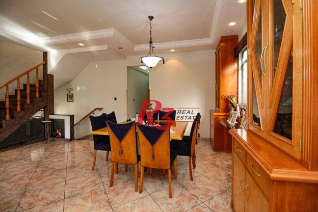 Imagem Sobrado com 5 Quartos à Venda, 258 m² em Embaré - Santos