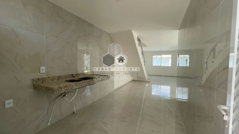 Imagem Casa com 4 Quartos à Venda, 127 m²