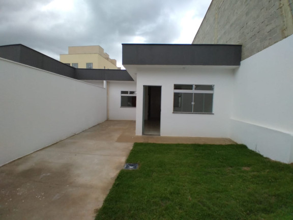 Imagem Casa com 3 Quartos à Venda, 70 m² em Novo Centro - Santa Luzia Imagem Casa com 3 Quartos à Venda, 70 m² em Novo Centro - Santa Luzia