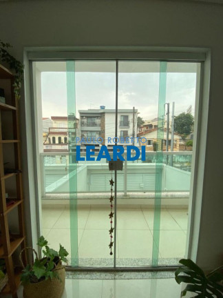 Sobrado com 4 Quartos à Venda, 242 m² em Vila Gilda - Santo André
